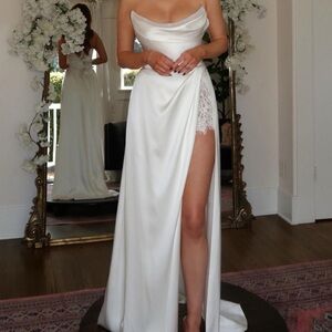 NEVER WORN
Sarah Seven “Taylor” White Satin Wedding Gown